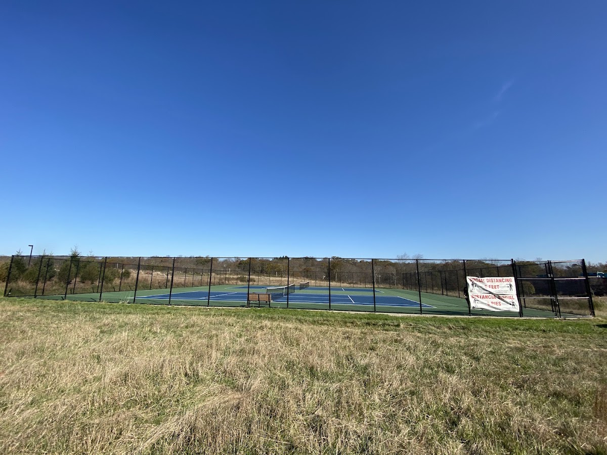 Tennis Court - Photo 1