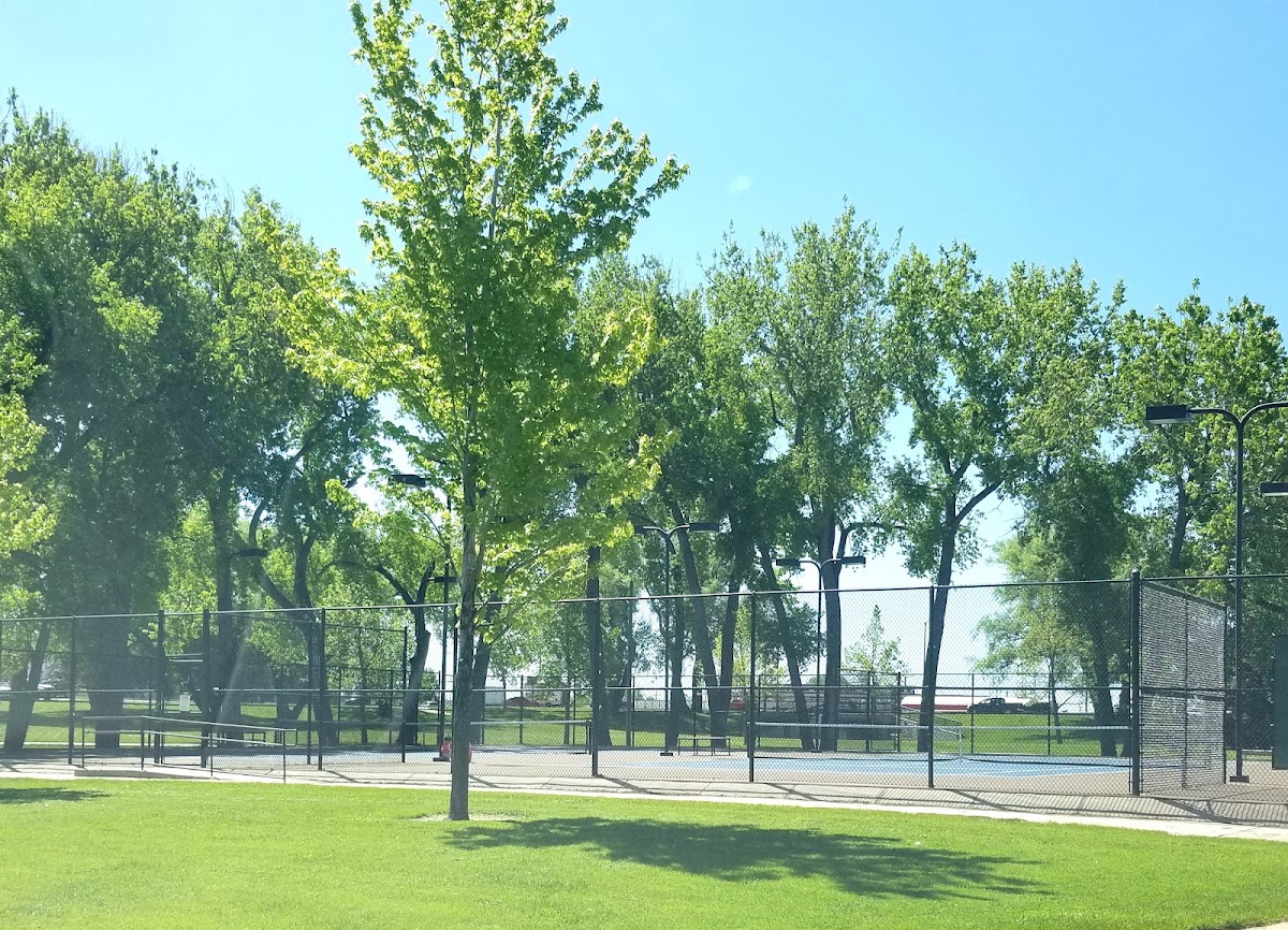 Tennis Courts - Photo 1