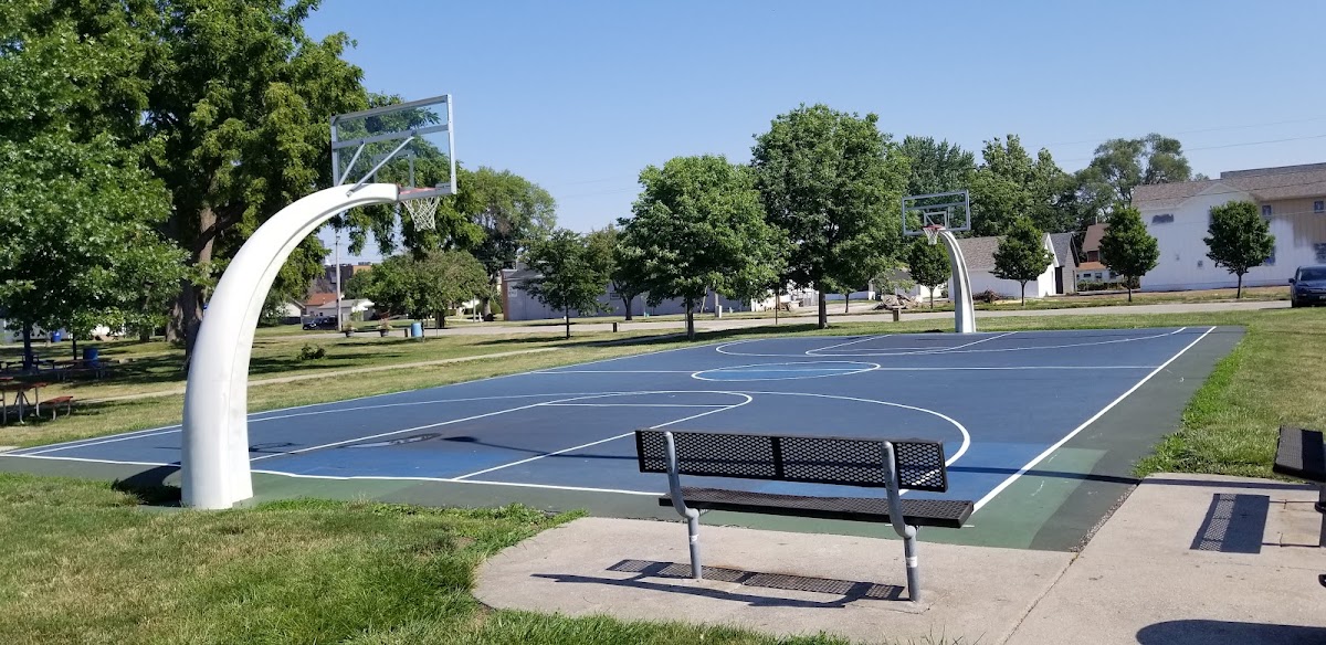 Tennis Courts - Photo 3