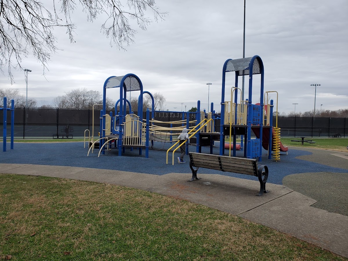 Tennis Courts - Photo 1