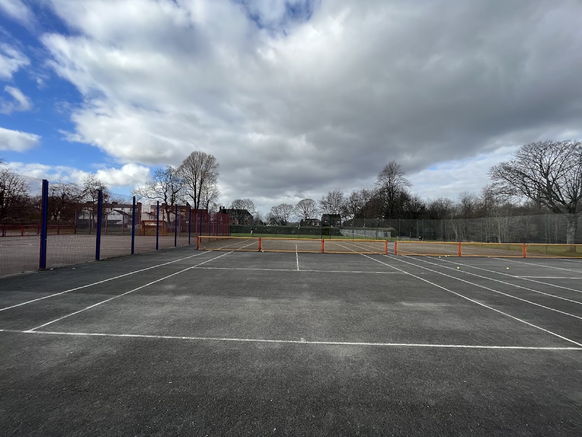 Tennis Courts - Photo principale