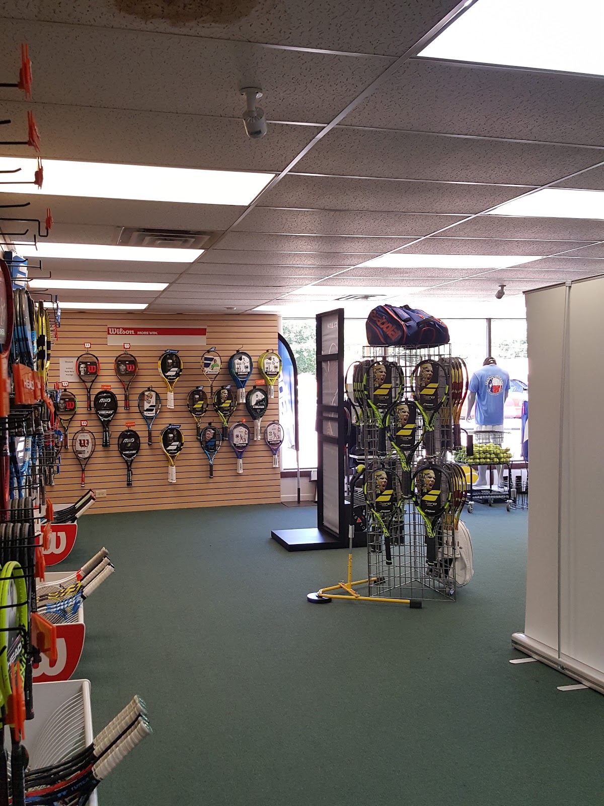 Tennis Outlet - Photo 3