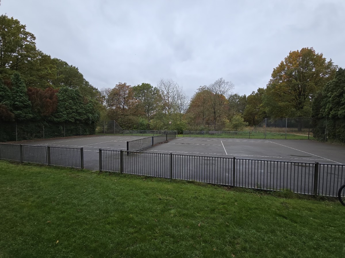 Tennisbaan Philips van Lenneppark🎾