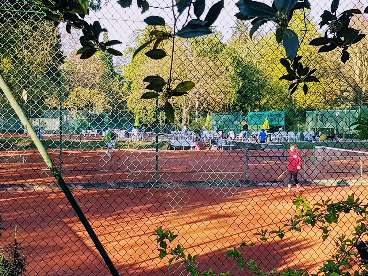 Tennisclub Grün-Weiss e.V. - Photo 2