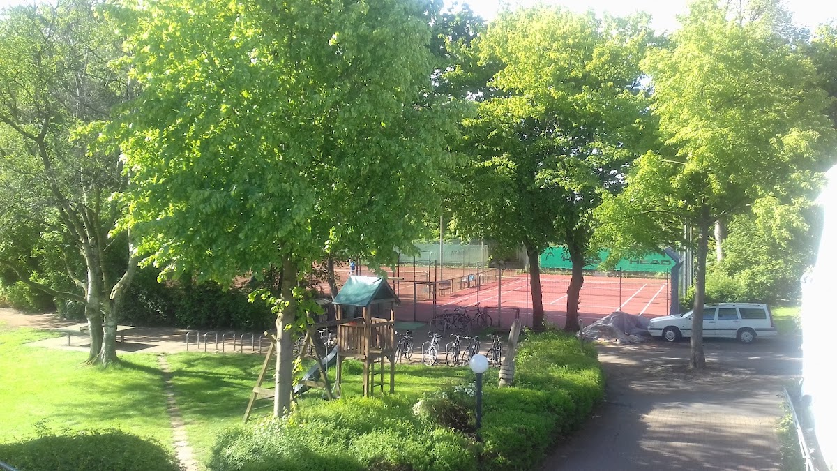Tennisverein Rot-Weiss e.V. - Photo 3