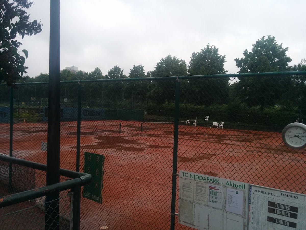 Tenniszentrum Niddapark GmbH & Co. KG - Photo 3