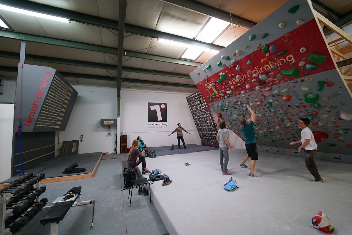 Tension Climbing - Photo 2