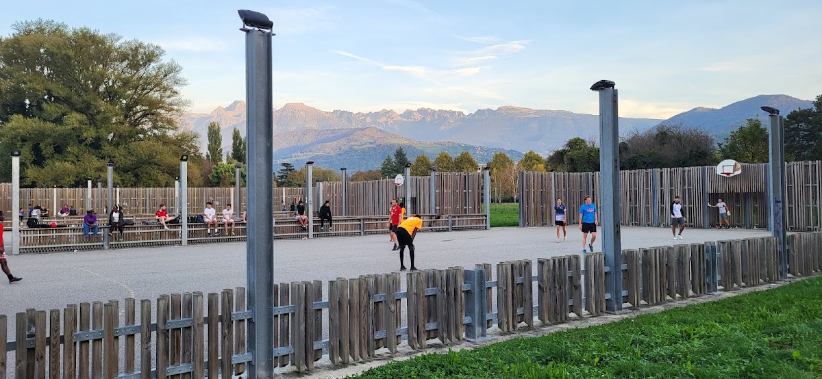 Terrain de basket/foot - Photo 2
