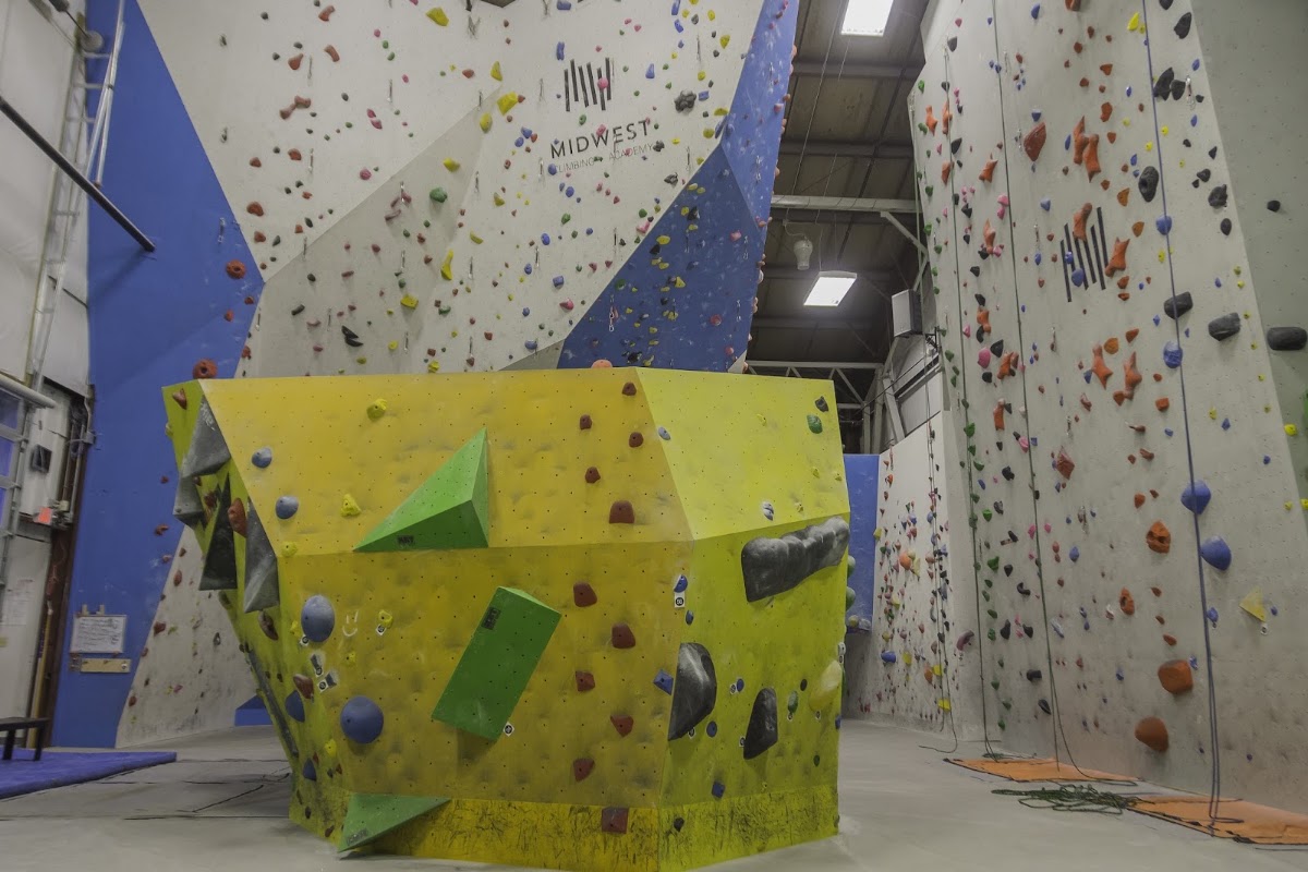 The A Climbing Gym - Photo 2