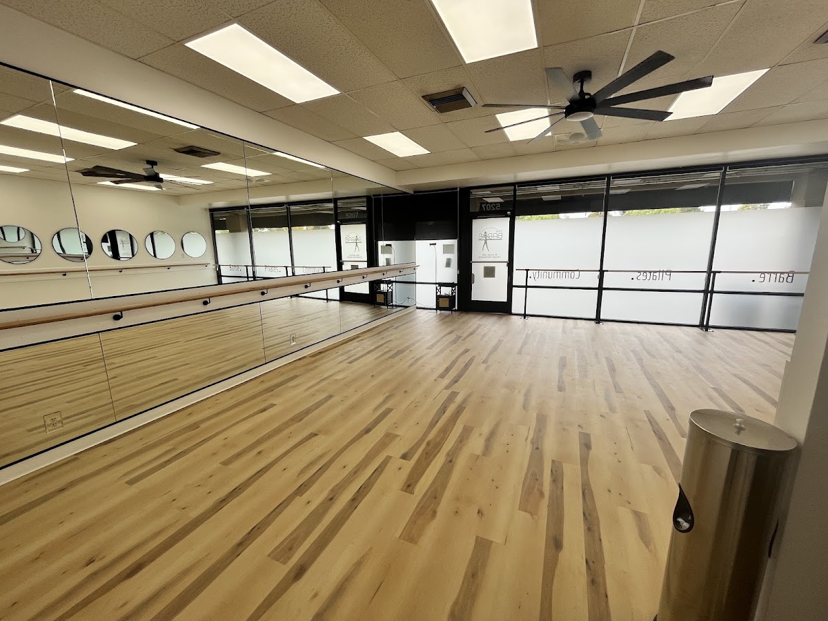 The Barre - Photo 1