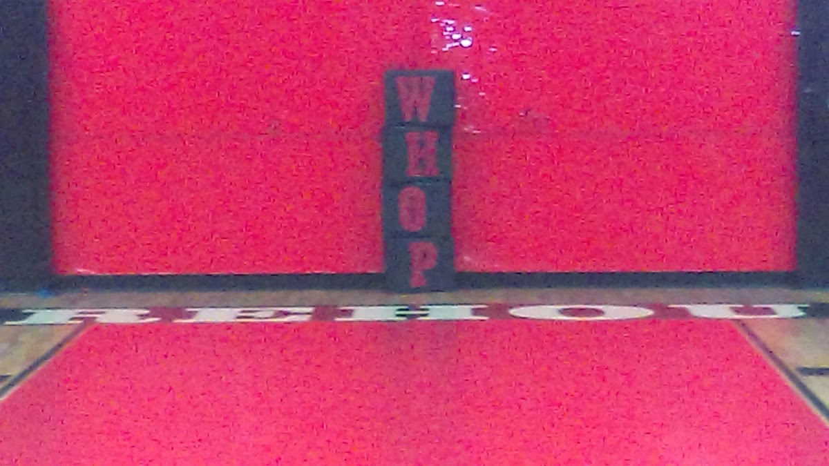 The Basketball Warehouse - Photo 3