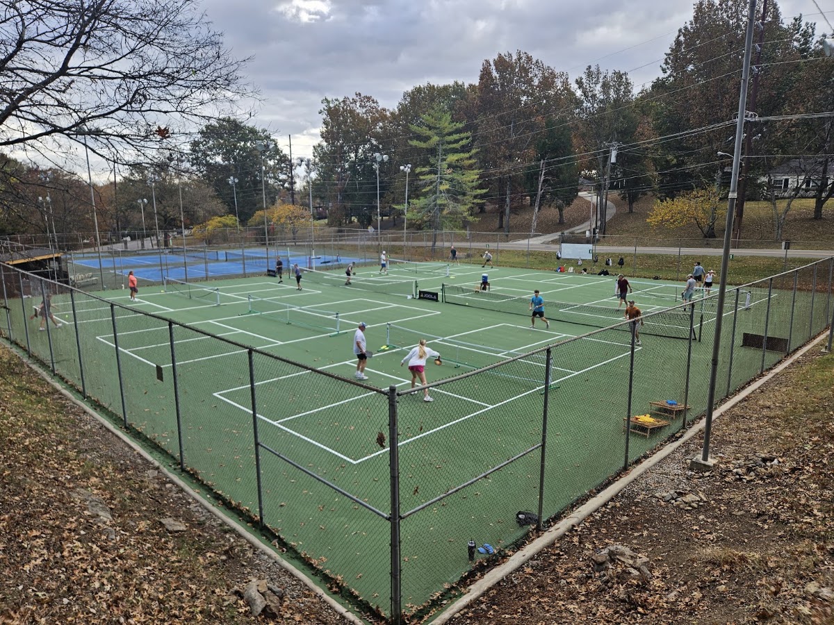 The Courts at West Meade - Photo 2