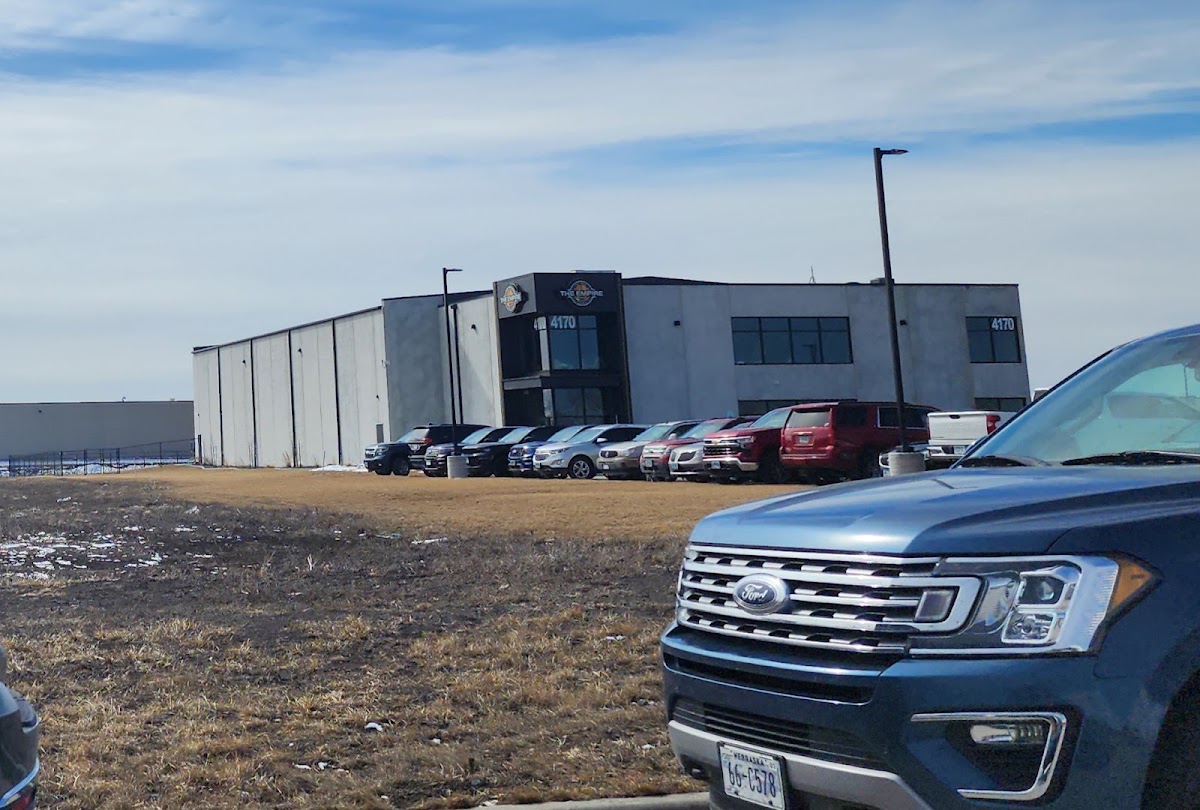 The Empire Sports Complex - Photo 2