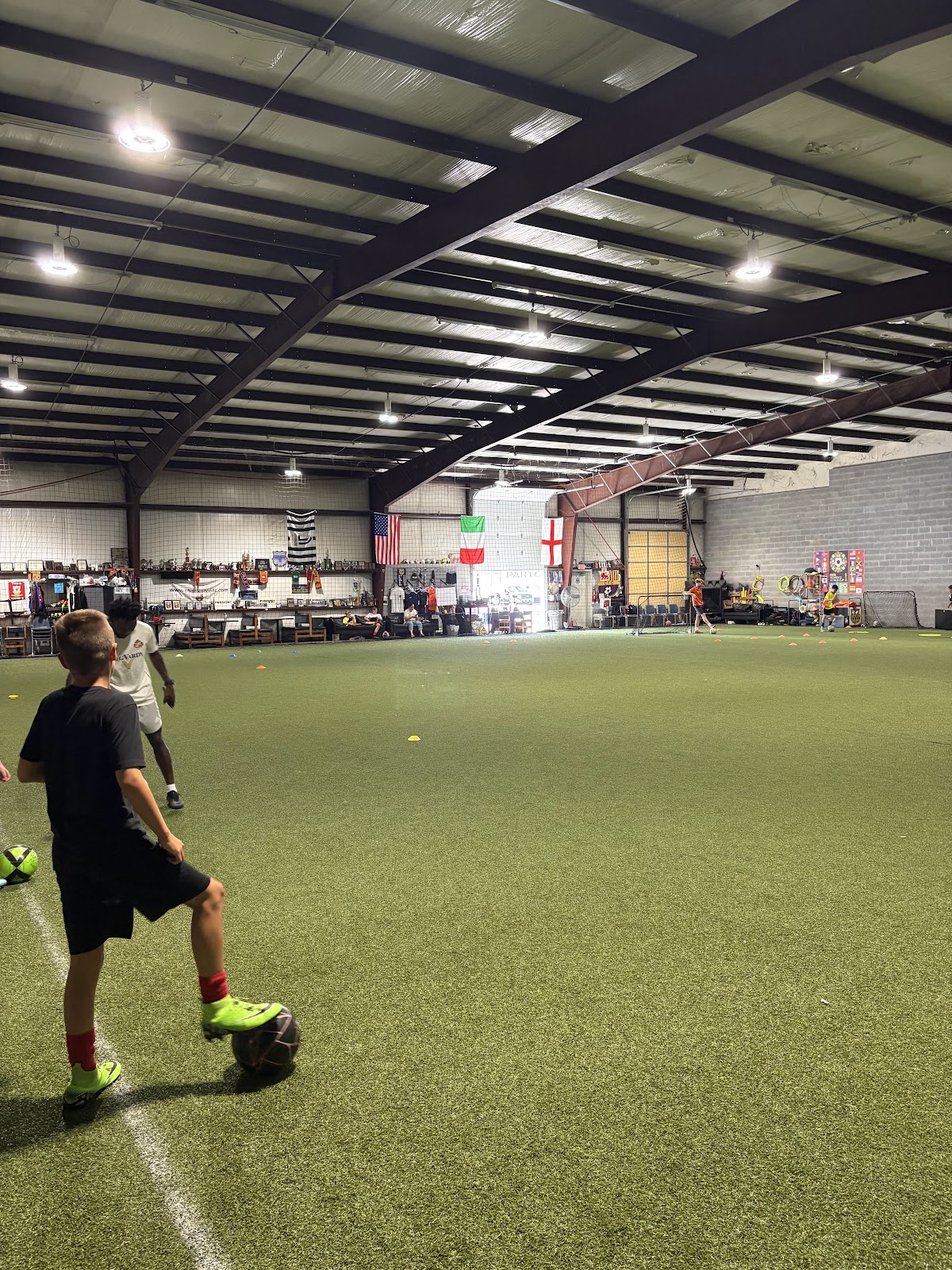The Football Factory - Photo 3