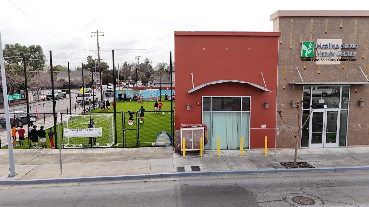 The Grove Sports Court - Photo 2
