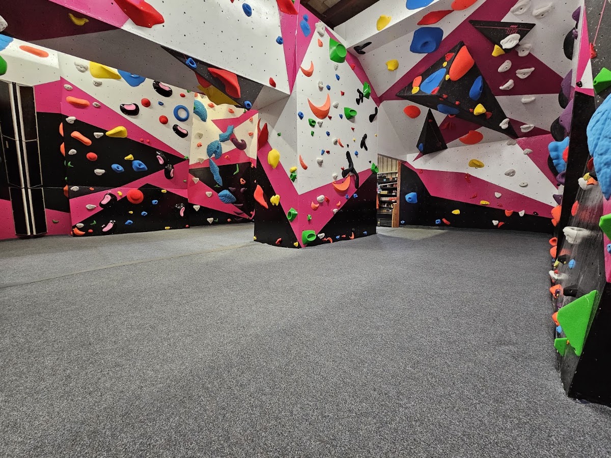 The hangout climbing ltd - Photo 2