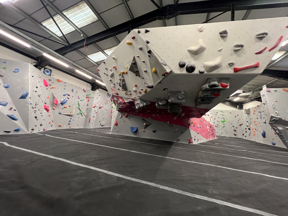 The Hive Climbing Swansea - Photo 3