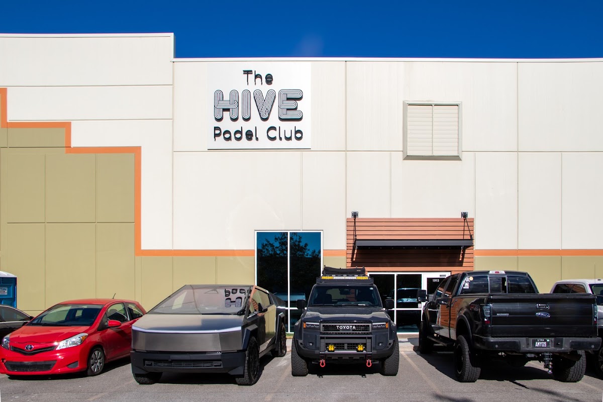 The Hive Padel Club - Photo 2