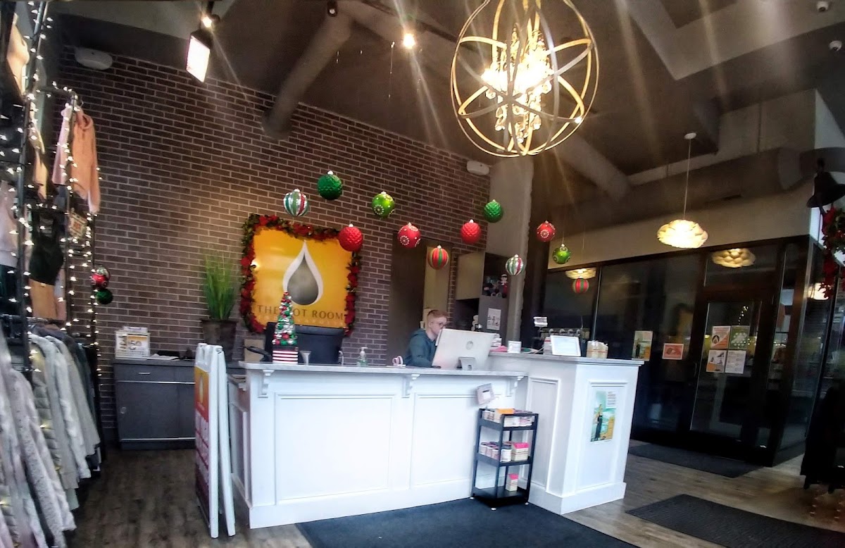 The Hot Room Downtown - Photo 3
