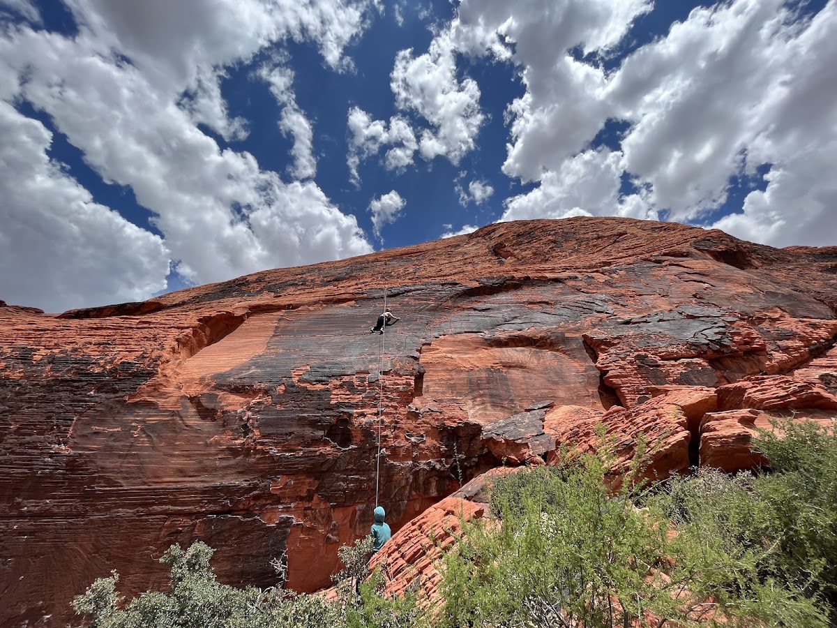 The Mountain Guides - Red Rock - Photo 3