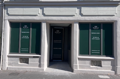 The New Me Tours - Pilates Reformer & Coffee Shop - Photo principale