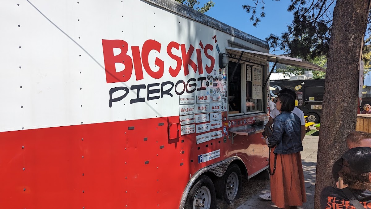 The Podski Food Cart Lot - Photo 3