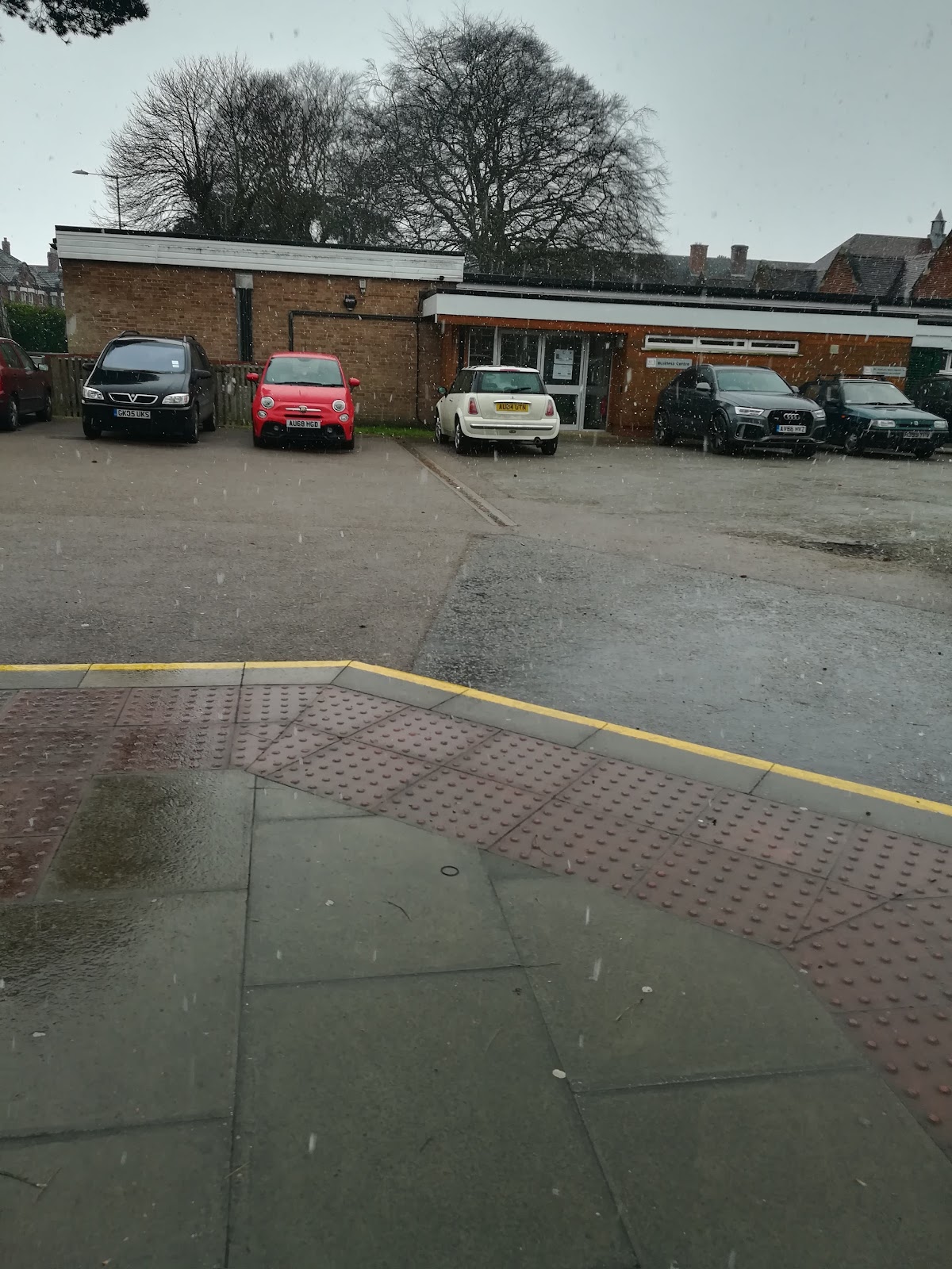 The Sewell Park Sports Centre - Photo 2