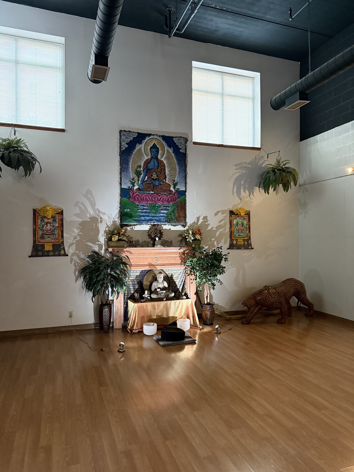 The Studio Cleveland - Photo 2