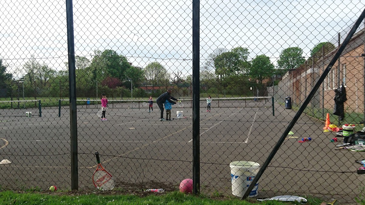 THE TENNIS MAISON - Photo 3