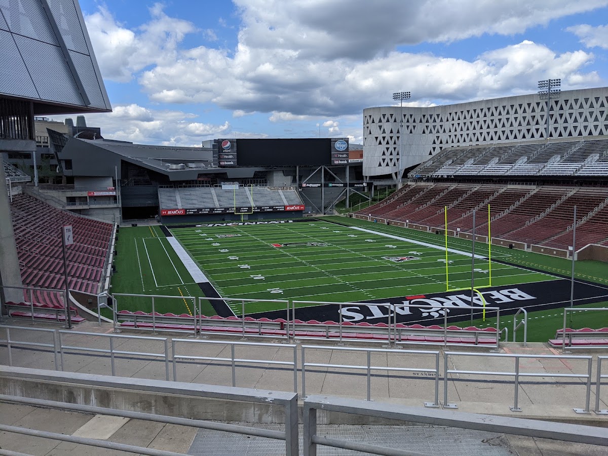The University of Cincinnati Campus Recreation Center - Photo 3