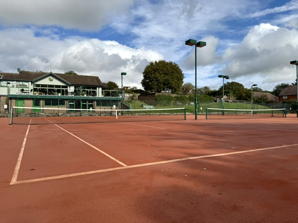 The Weald Racquets Club - Photo 2