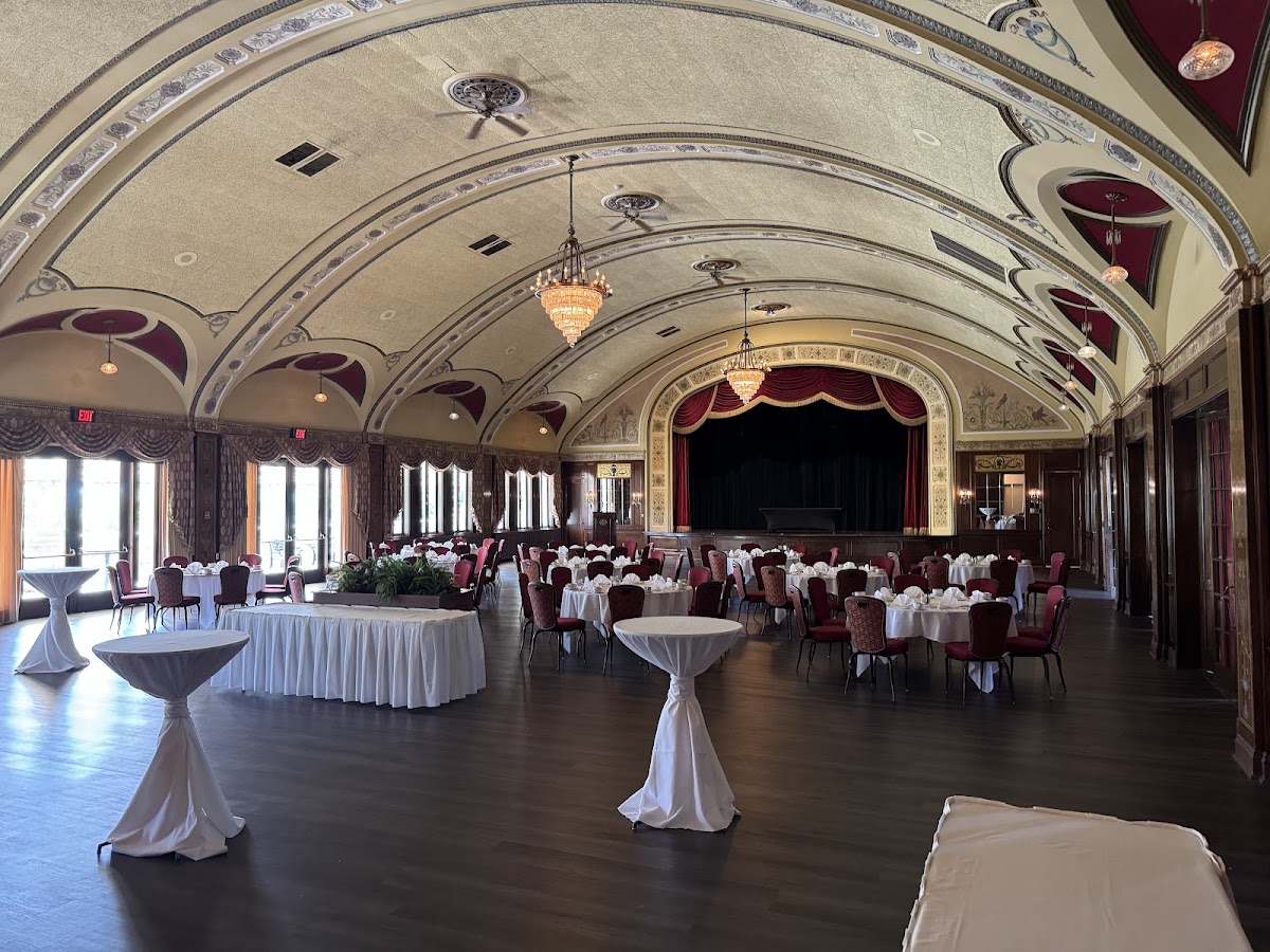 The Wisconsin Club - Photo 2
