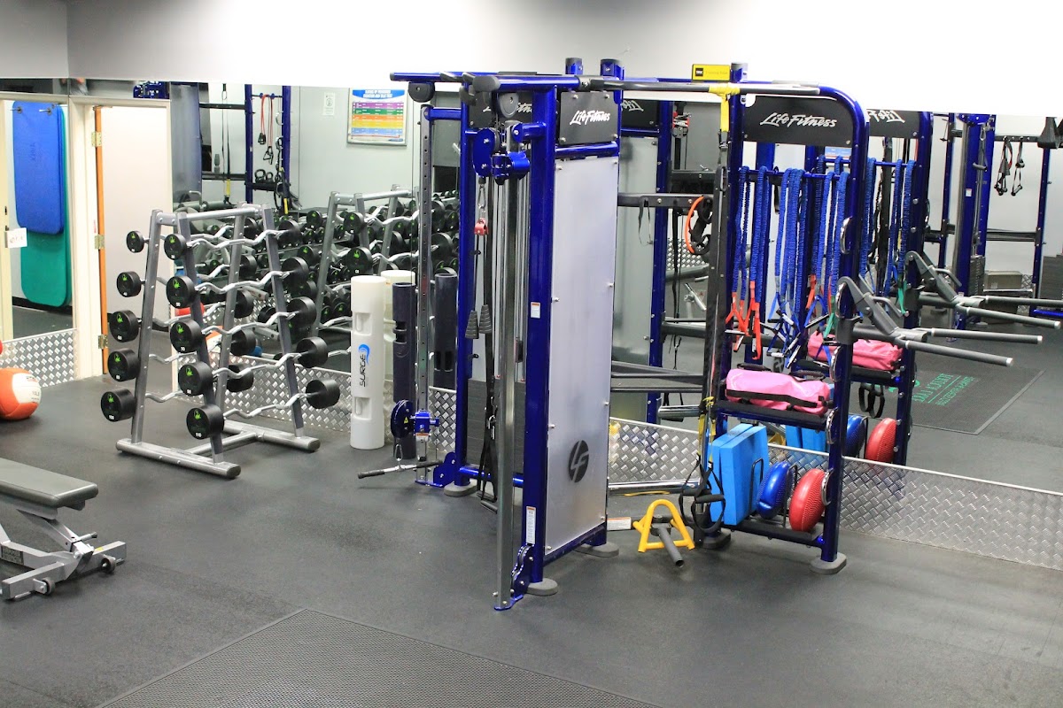 Toluca Lake Tennis and Fitness Club - Photo 2