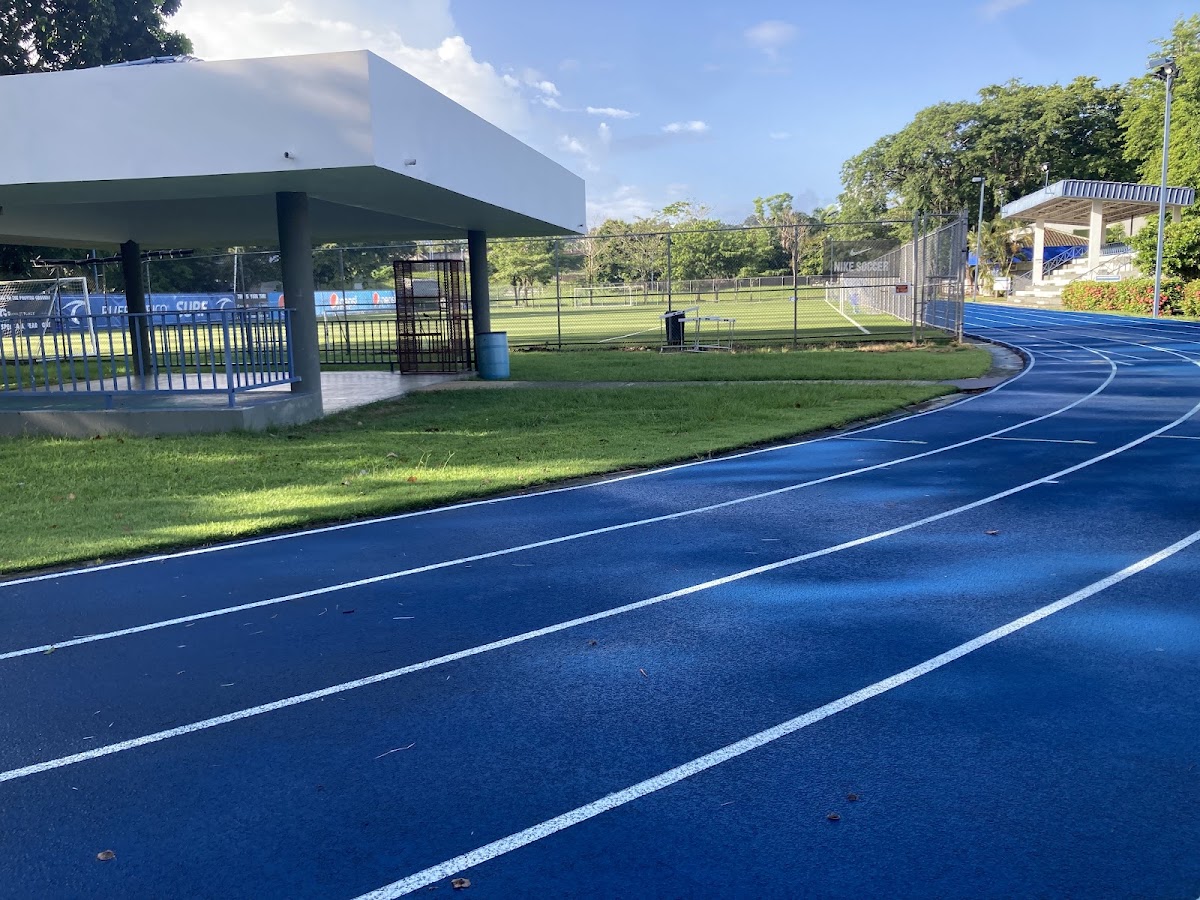 Torrimar Tennis Club - Photo 1