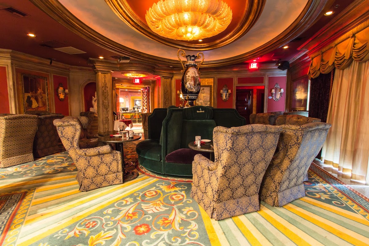 Treasures Gentlemen's Club & Steakhouse - Photo 3