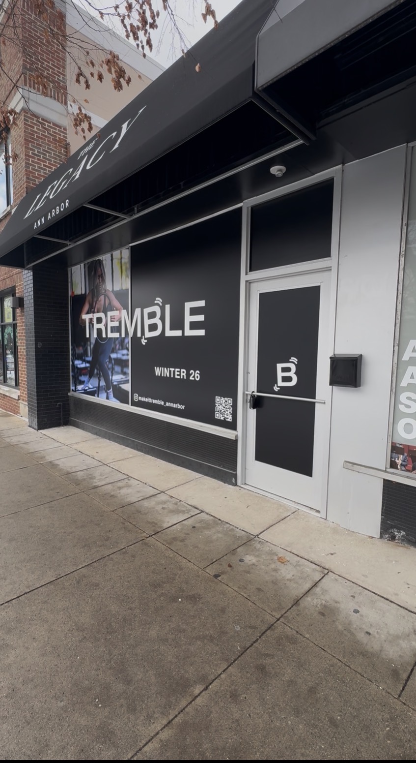 TREMBLE - Photo 2