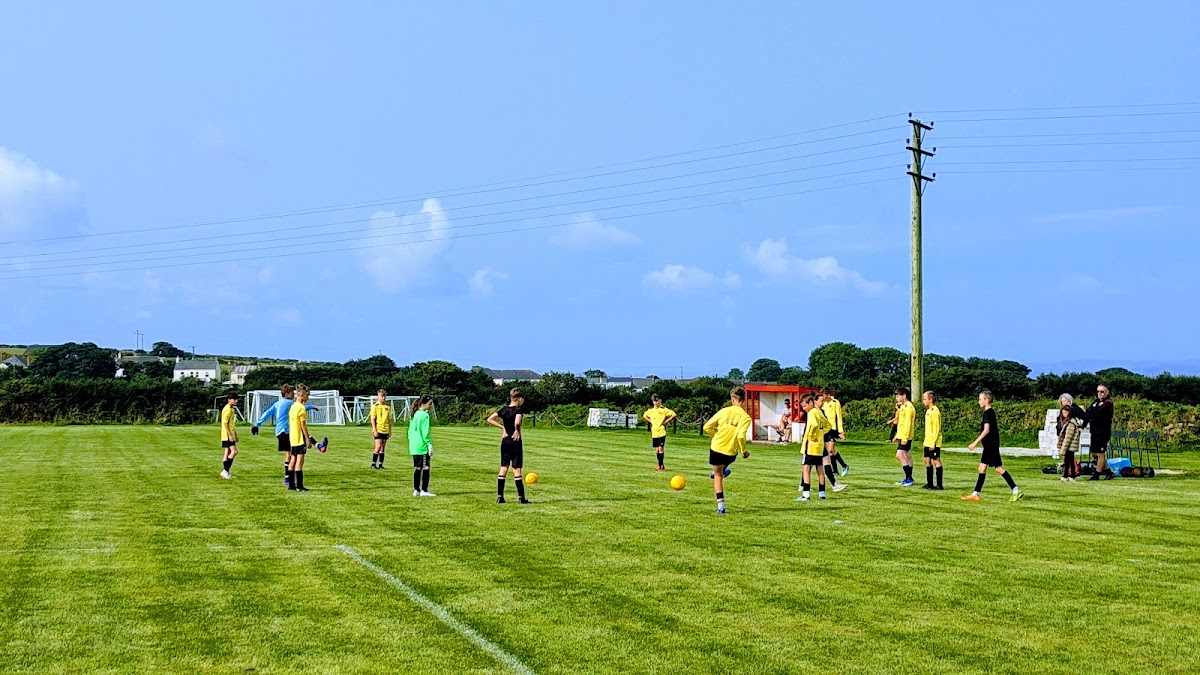 Troon AFC - Photo 1