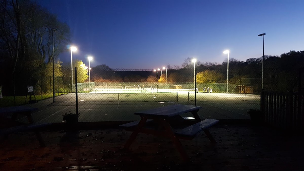Truro Lawn Tennis Club - Photo 3
