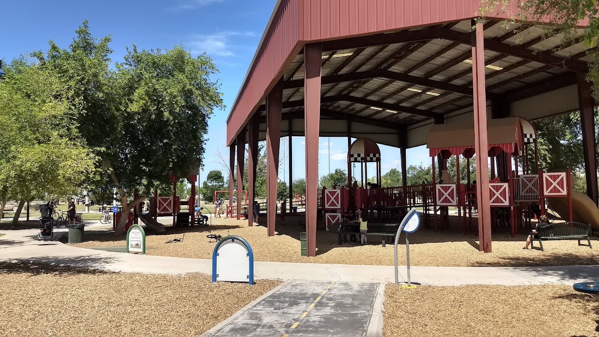 Tumbleweed Park Recreation Center - Photo 2