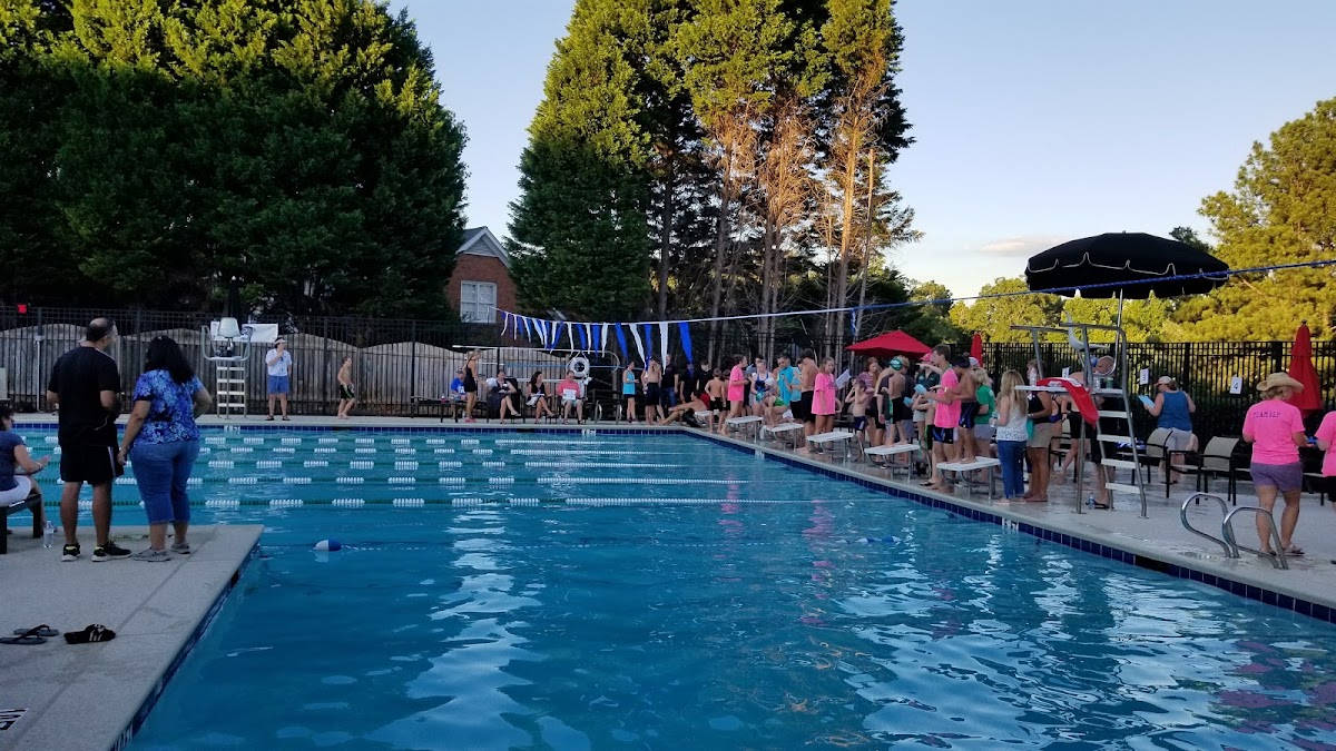 Tuxford Swim & Tennis Club - Photo 1