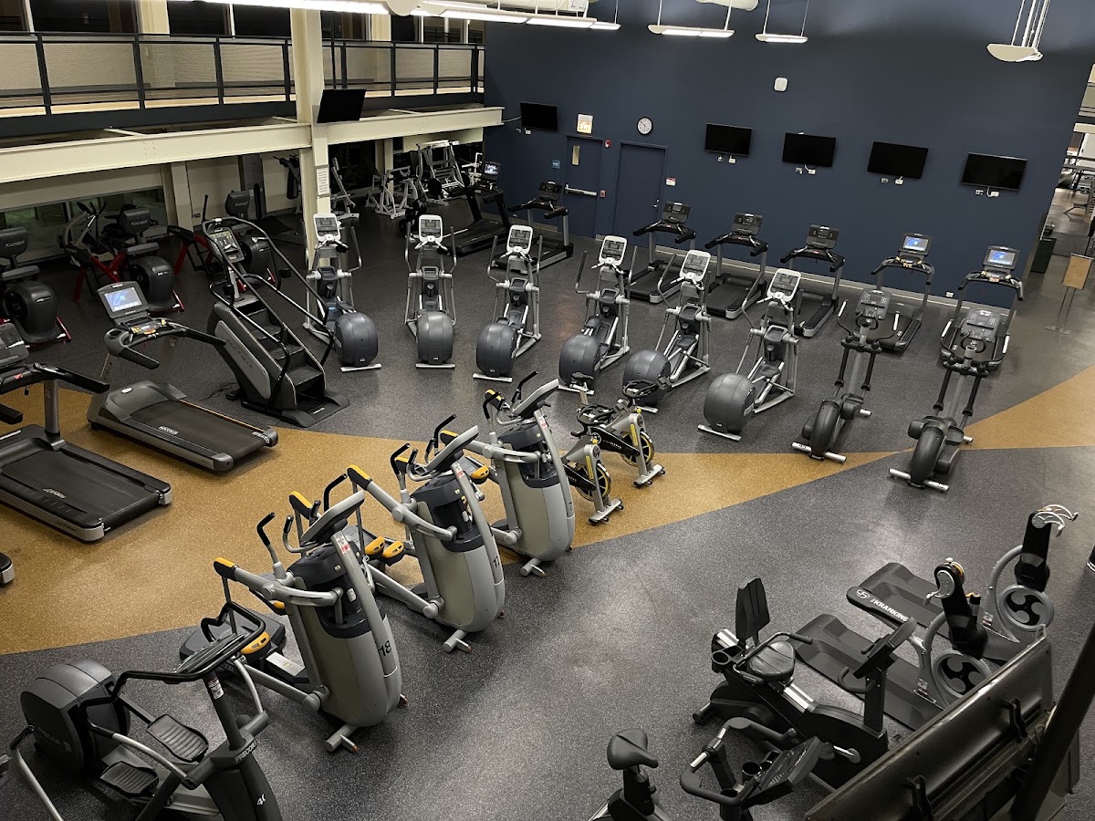 UIC Sports & Fitness Center - Photo 2
