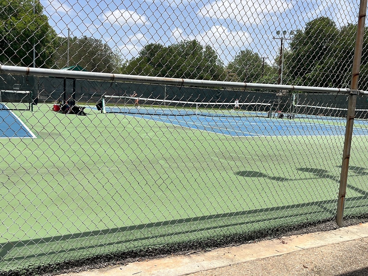 UIW Tennis Center - Photo 2