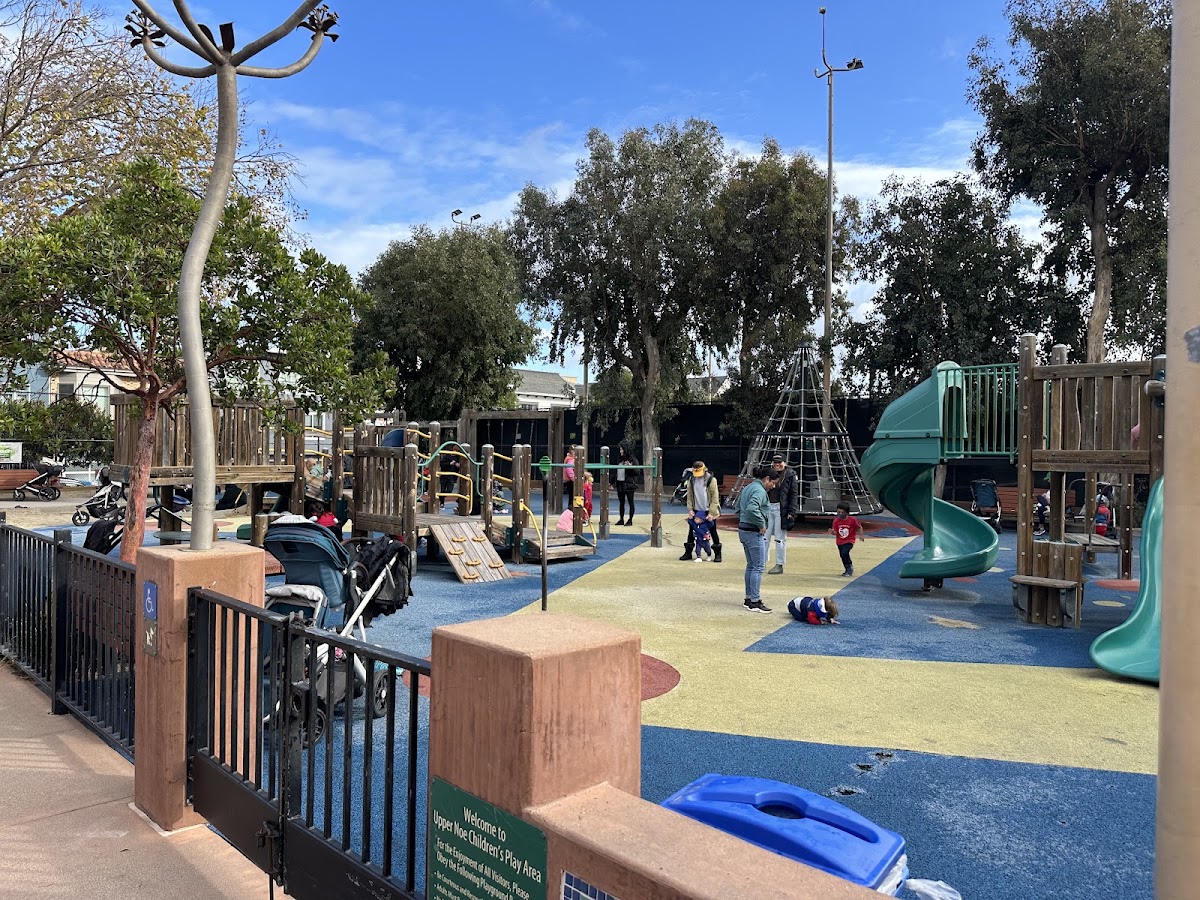 Upper Noe Recreation Center - Photo 2