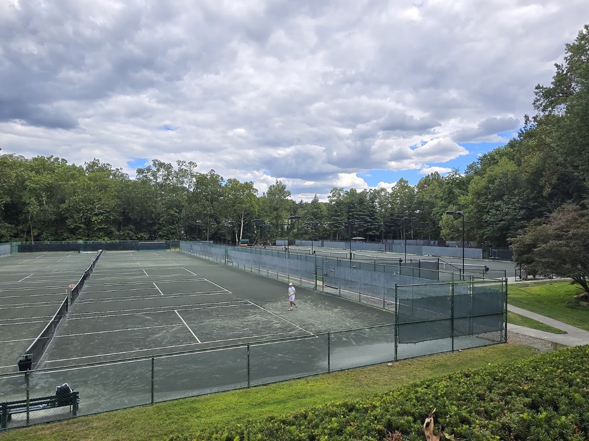 Upper Ridgewood Tennis Club - Photo 2