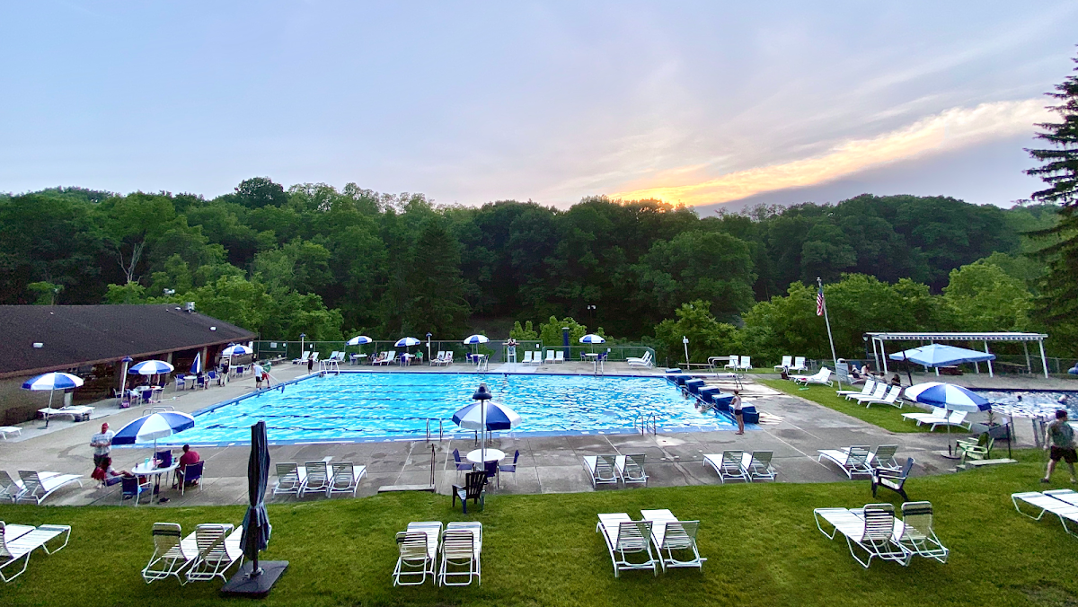 Valley Brook Swim & Tennis Club - Photo 1