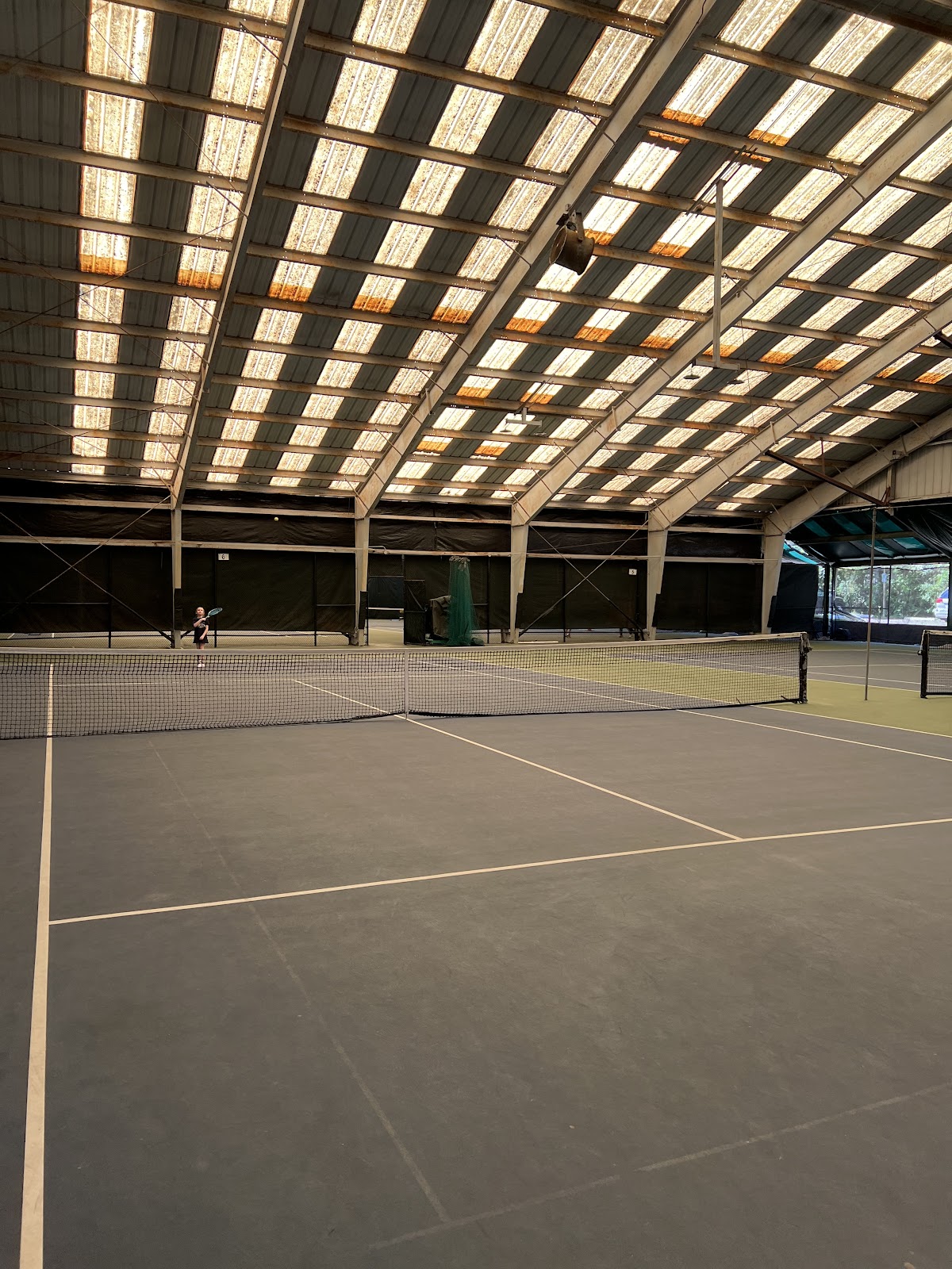 Van Der Meer Tennis Center - Photo 3