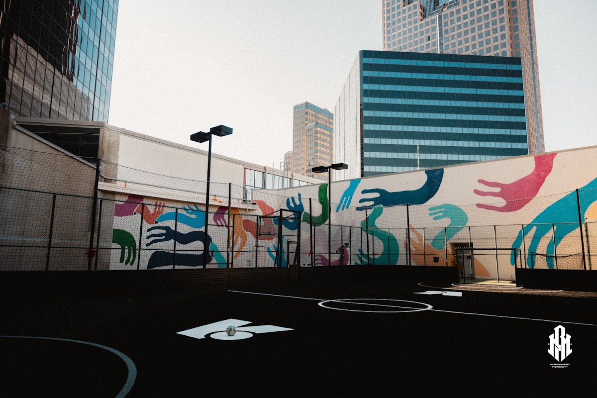 Vanta Athletics (Rooftop Sports Facility) at Plaza of the Americas - Photo 2