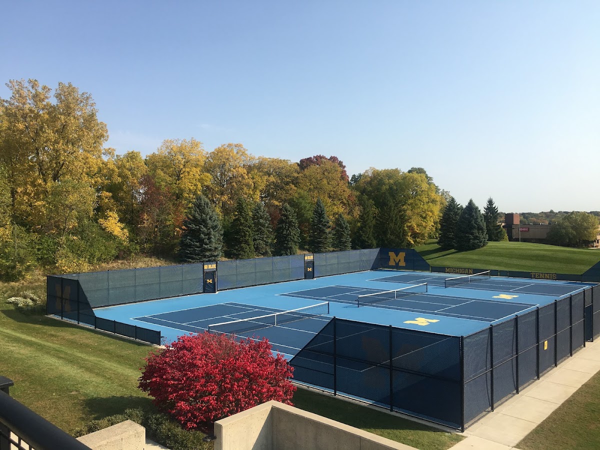 Varsity Tennis Center - Photo 3