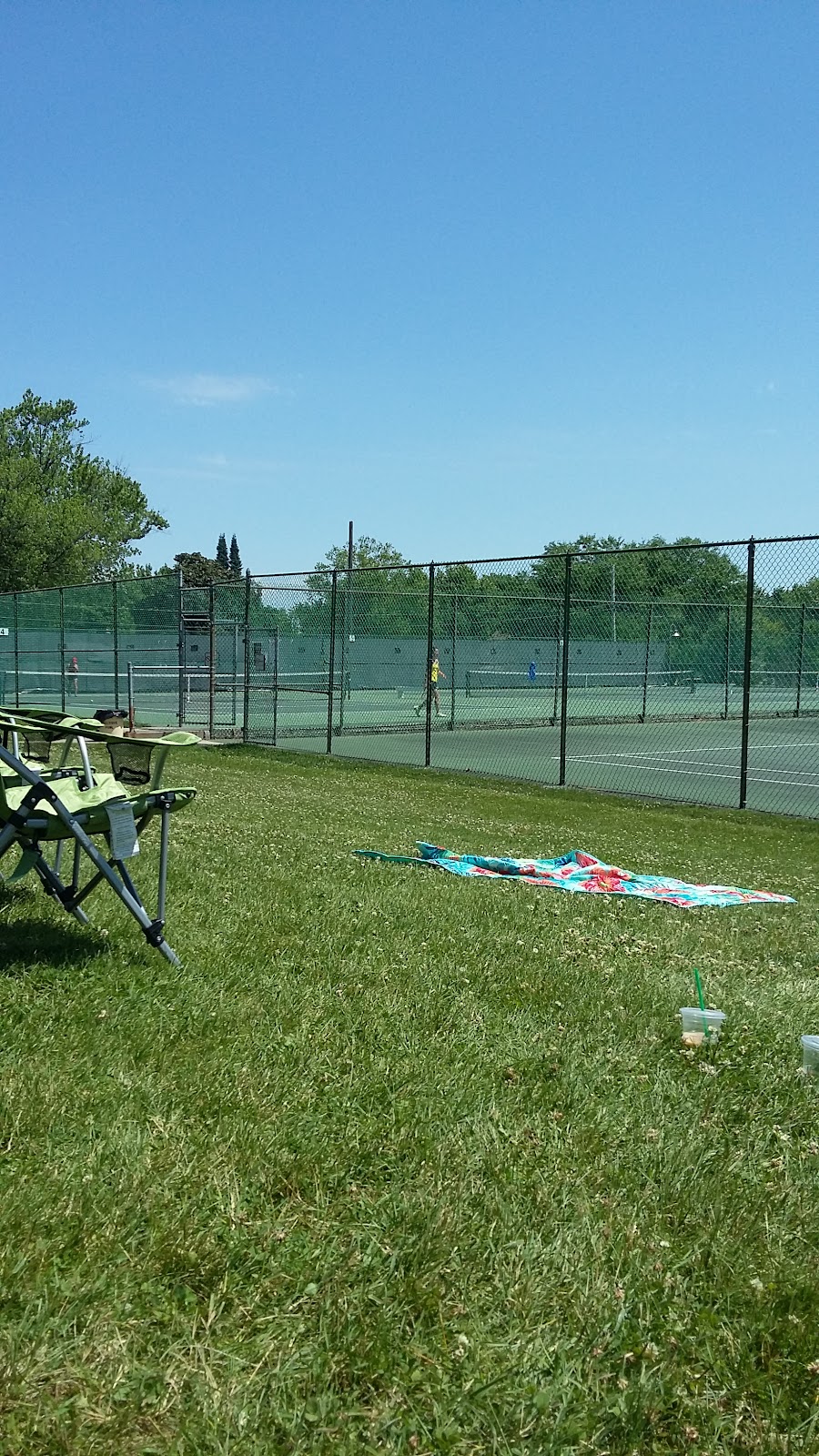 Veterans Memorial Tennis Center - Photo 3