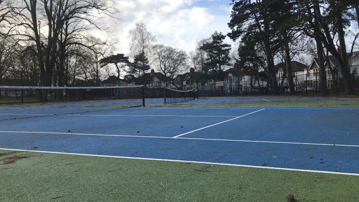 Victoria Park Tennis Courts - Photo 2